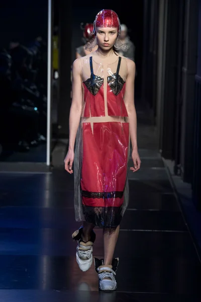 Look 27